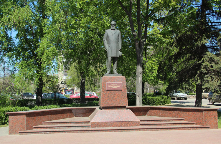 Памятник Митрофану Клюеву