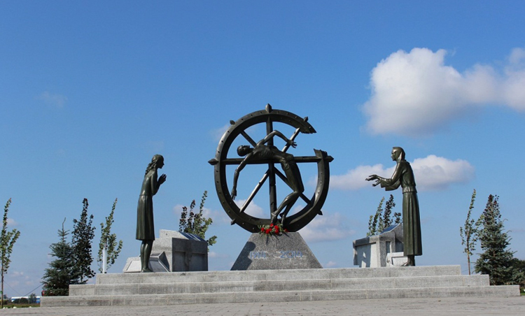 Памятник "Памяти забытой войны, изменившей ход истории"