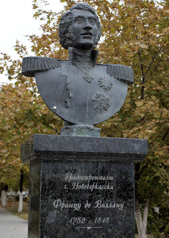 Памятник Францу Павловичу де Волану