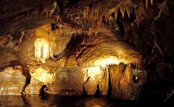Пещеры Марбл-Арч