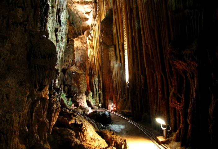 Пещера Астма