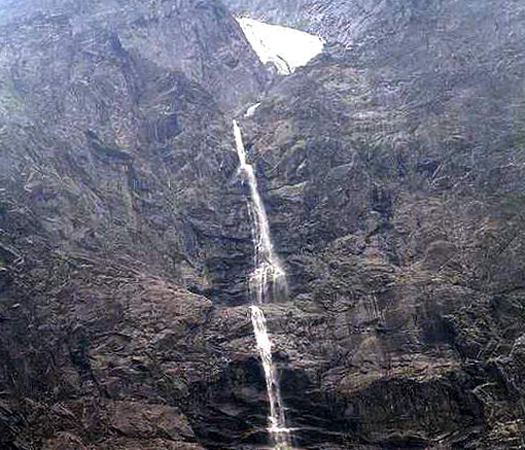 Тальниковый водопад