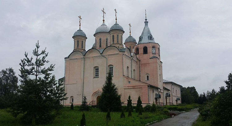 Успенский Паисиево-Галичский монастырь