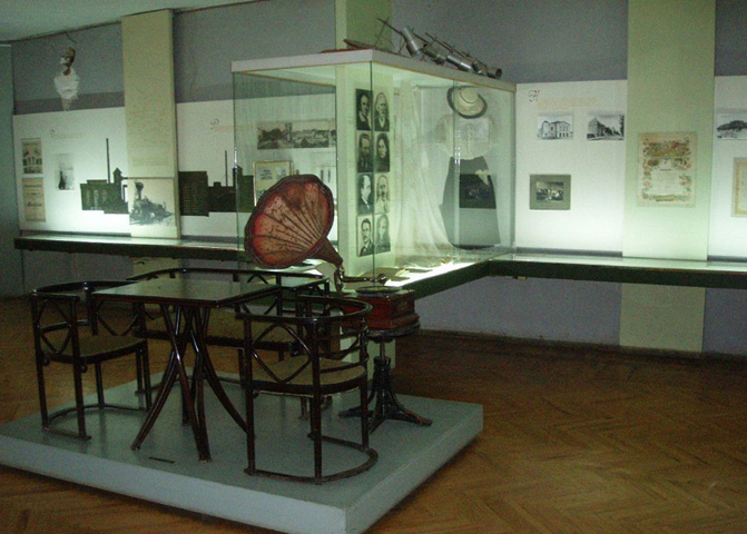 внутри краеведческого музея