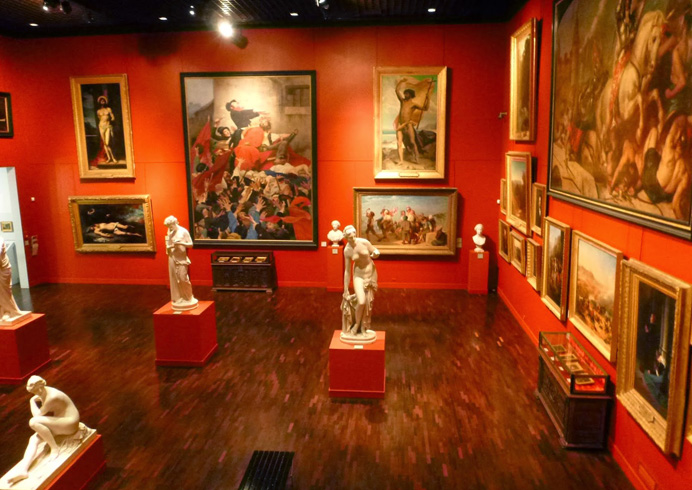 Внутри музея изящных искусств