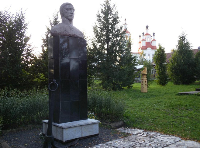 Памятник Ивану Кускову
