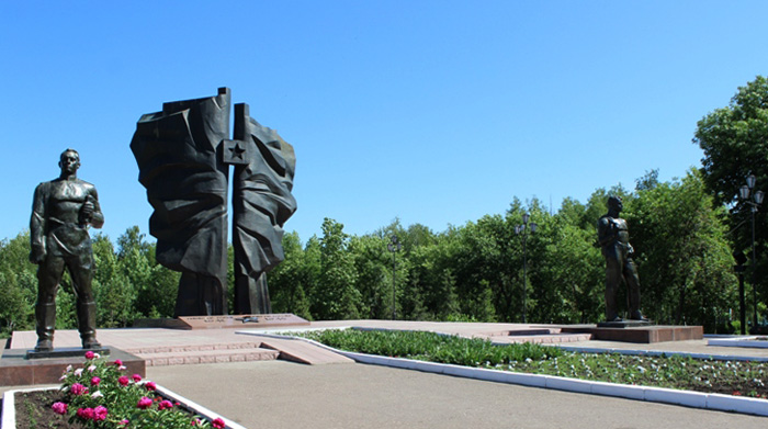 Монумент боевой и трудовой славы