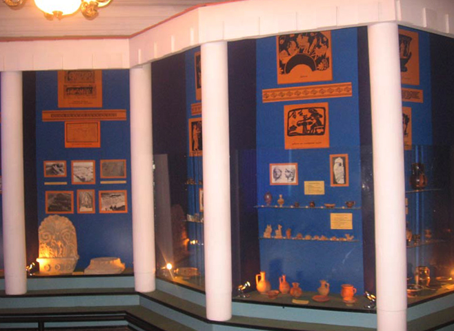 Внутри музея истории и археологии