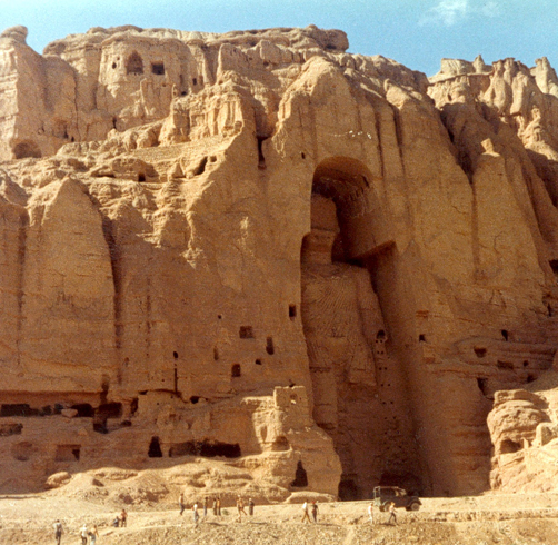 Пещерный монастырь в долине Бамиан