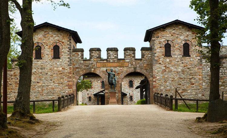 Крепость Заальбург