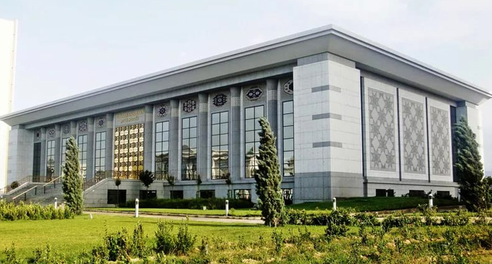 Национальный музей туркменского ковра