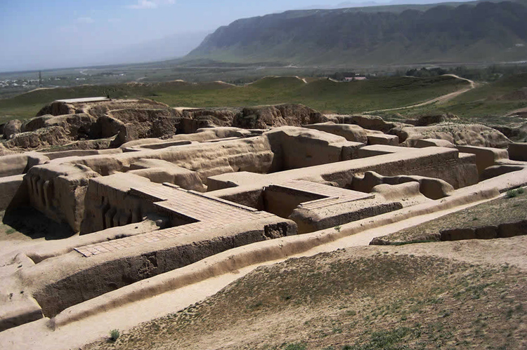 Руины города Ниса