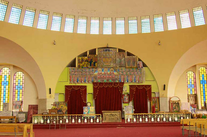 Внутри церкви Марии Сионской