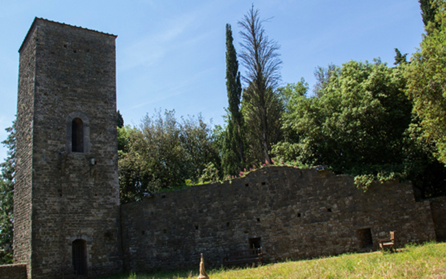 Средневековая крепость XIII века