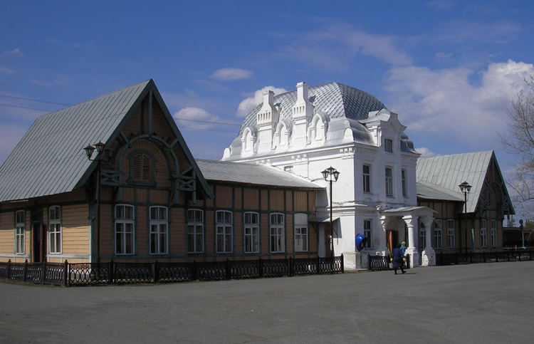 Железнодорожный вокзал Верхотурья