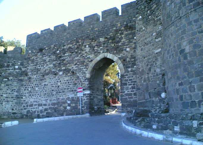 Замок Кадифекале