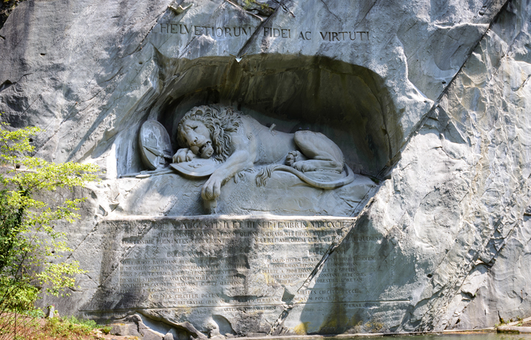 Памятник «Умирающий лев»