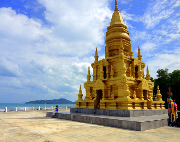 Храм и пагода Laem sor